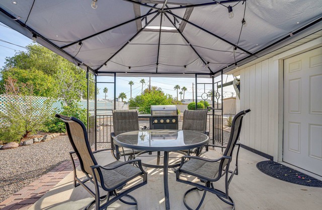 Charming Sun City Getaway Near Golf & Casinos!