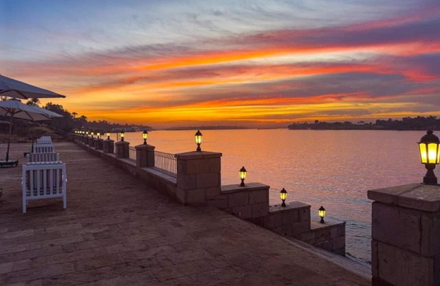 Charming Two-bedroom apartment in nile front resort