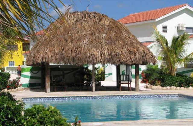 ALQUILER DE VACACIONES CON CASA DIRECTAMENTE A LA BAHÍA