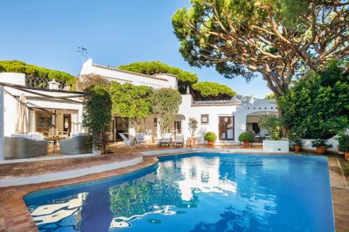 Charming Vale Do Lobo Retreat 3 Bedrooms Private Pool & Close To Amenities Algarve