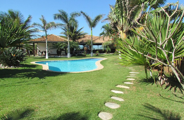 Pueblo con encanto junto al mar situado en la playa Rasa