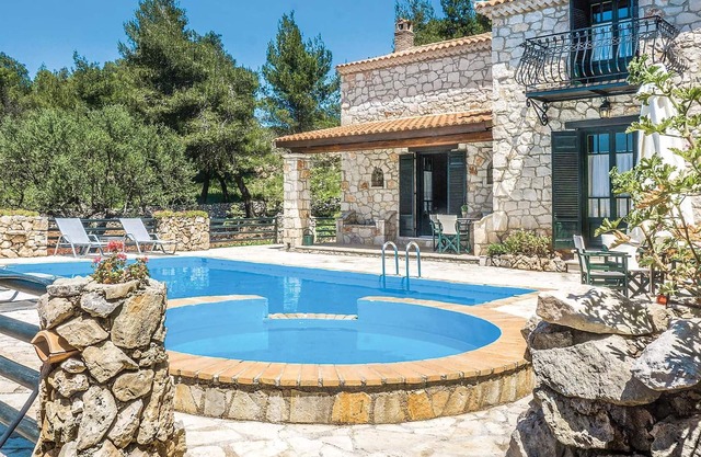 Una villa encantadora para pasar unas vacaciones tranquilas junto a la piscina o explorar las tranquilas bahías y pueblos locales.