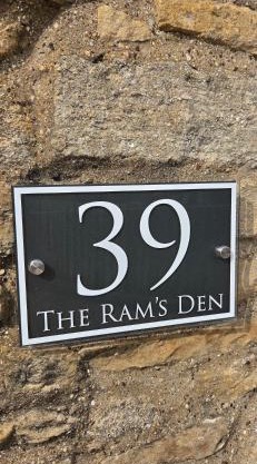 Charming Village Cottage with Parking