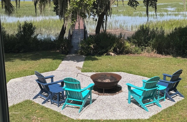 Charming waterfront 2 bed/2bath cottage with dock centrally located