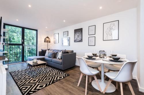 Chavasse Cove Sleeping 6 Guests With Parking