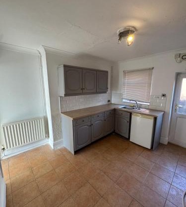 Cheap Grantham Town Centre Terrace House