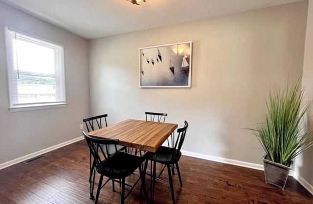 Cheerful 2 bedroom home close to Cave Run Lake