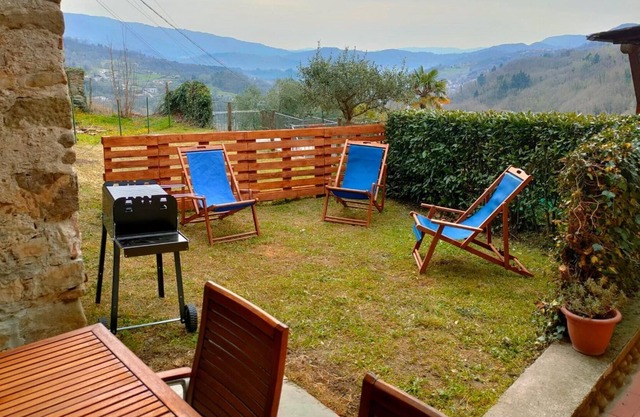 Alegre casa de vacaciones en Poggio con jardín privado
