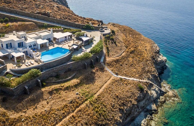 Chef included by Fantasia Villas: Villa BluEros