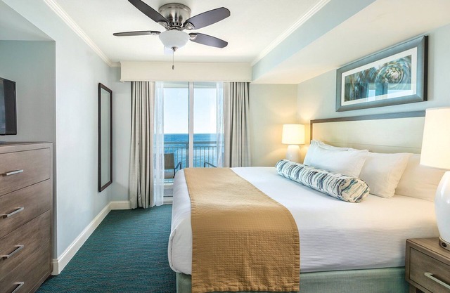 Resort frente a la playa a poca distancia de la laguna de Daytona y el paseo marítimo