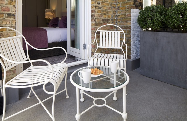 Cheval Harrington Court at South Kensington