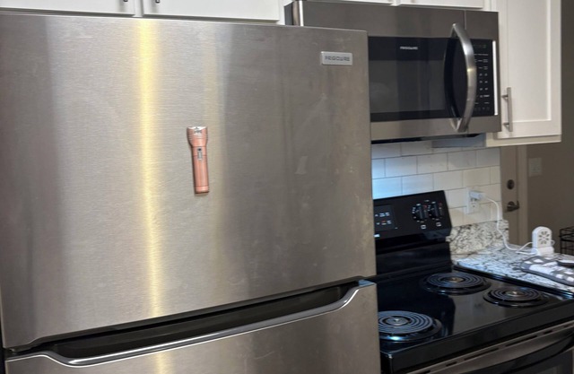 Chic 1-bedroom with WiFi and AC in fantastic Raleigh