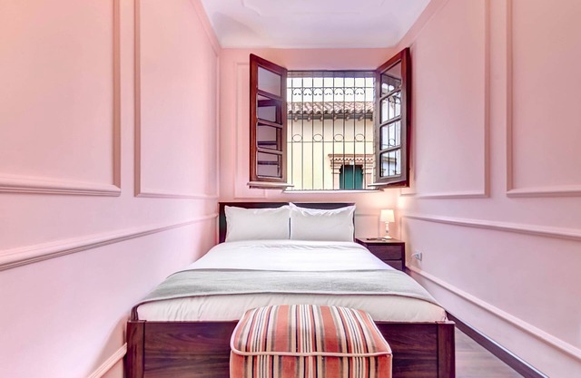 Chic 4BR Getaway in Vibrant La Candelaria