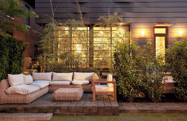 Luxury 4-Bedroom Retreat in Germantown