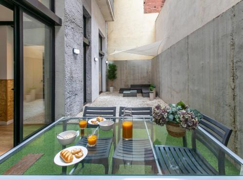 Chic and Modern Apartments in Gracia