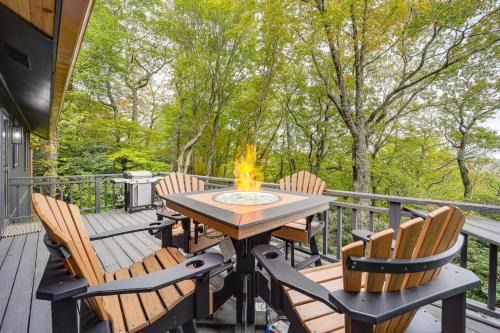 Chic Cabin! Epic Views of Grandfather Mountain