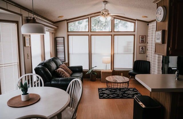 Chic Cottage 15 min from Magic Kingdom, lots of amentities!