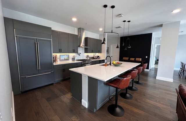 Chic Penthouse Retreat in the Heart of Denver – Walk to Everything!