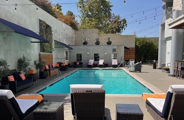 Chic Room for a Relaxing Stay! Rooftop Dining, Outdoor Pool, LA Skyline Views!