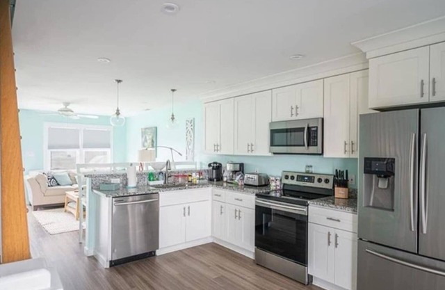 Chic's Beach Beauty Too!