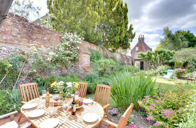 Church Cottage - Cuatro Habitaciones Casa, Capacidad 8