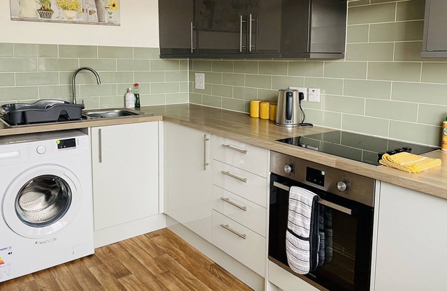 Apartamento-Baño con bañera-Vista a la Calle