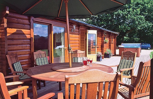 Cider Mill Lodge - HW7420