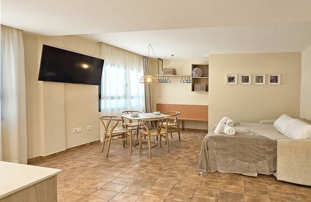 CIENCIAS STUDIO Z. WIFI + AIRE ACONDICIONADO