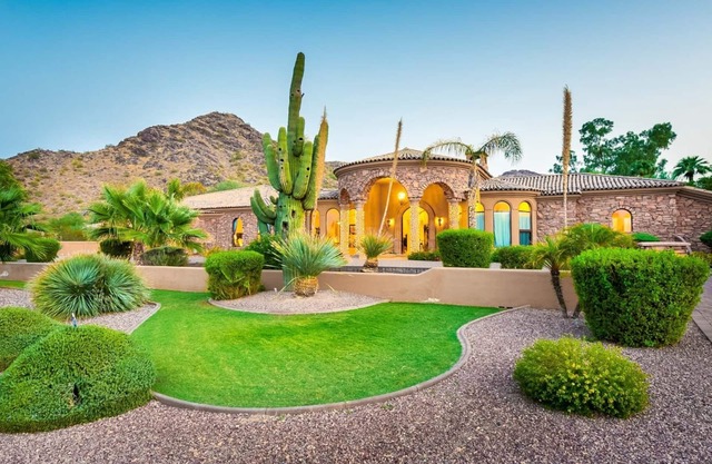 Duerme 20! Perfecto para grupos grandes, 10 camas, Villa de lujo privada con vistas