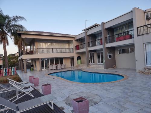 Citadel Villa Home away for fun