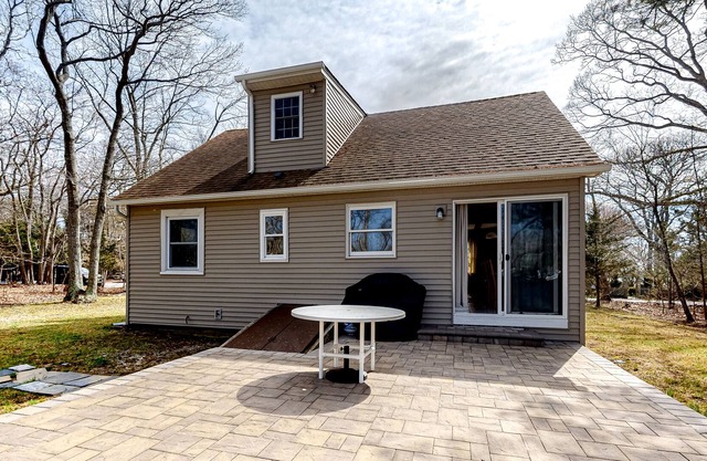 Classic, Dog-Friendly Home w/ Free WiFi, Wood-Burning Fireplace, & a Gas Grill