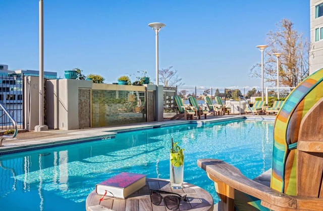 Classic King Room at Grand Bay San Francisco Hotel, Pet-friendly Property w/ Pool