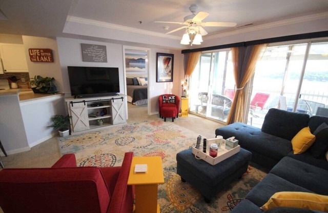 Cliff Top View! Condo completely updated - decorat