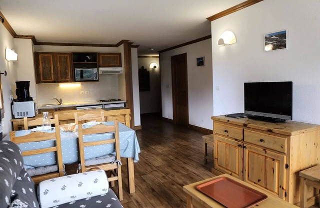 CLOS09 Spacious apartment for 6 people with beautiful mountain view