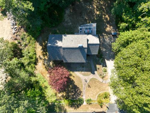 Close to Bayside Game Room w Pool Table