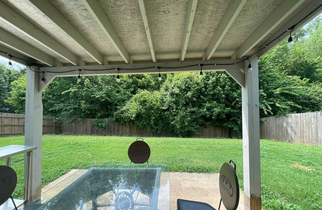 Close to Everything , 4BR 2BA in a Quiet Neighborhood, Greater Memphis