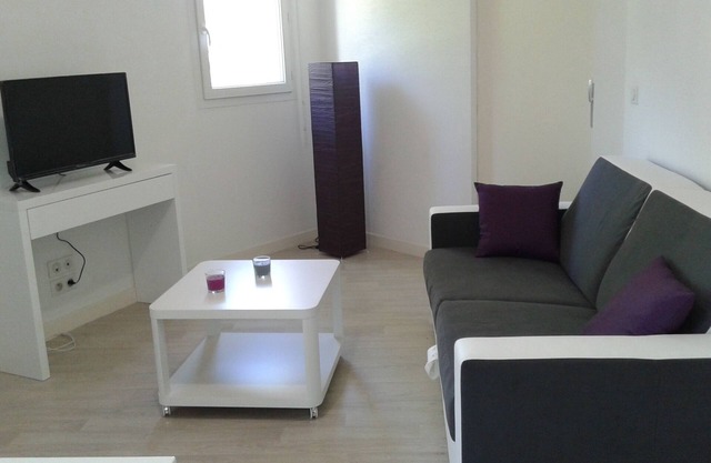 CERCA DE LAS PLAYAS, APART. T2 ubicado A ANGLET- Capacidad 4 PERSONAS GRATIS WIFI