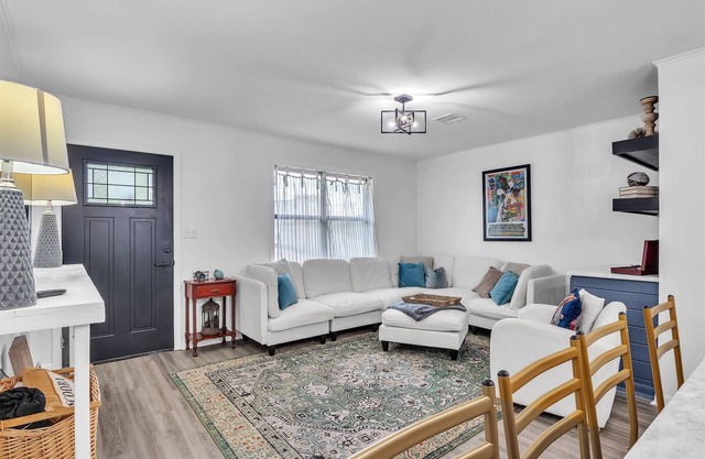 Bulldog Bash Pad | 3BR Game-Day Getaway