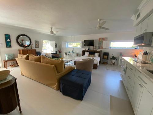 Closest Studio Suite to Vanderbilt Beach, remodeled inside & out, new Anderson windows & sliders, well appointed, best quality throughout, fenced yard, private plus many extras!