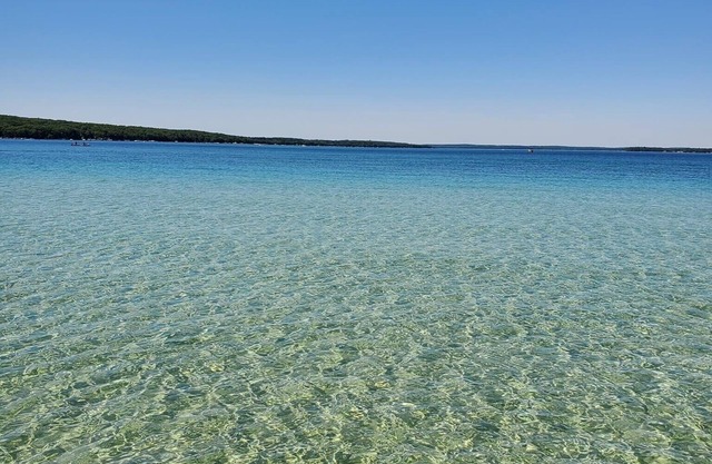 ¡Más cerca del lago sin pagar los precios del lago!