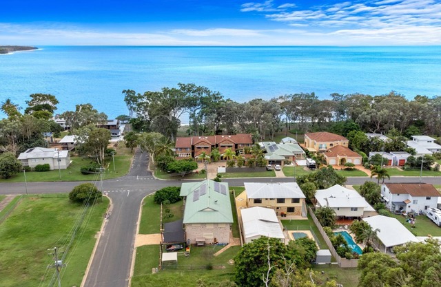 Coastal Bliss - 3 Beds Holiday House