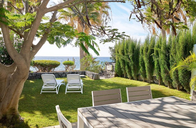 Encanto Costero: Bungalow Acogedor en Golf del Sur, Tenerife, 90