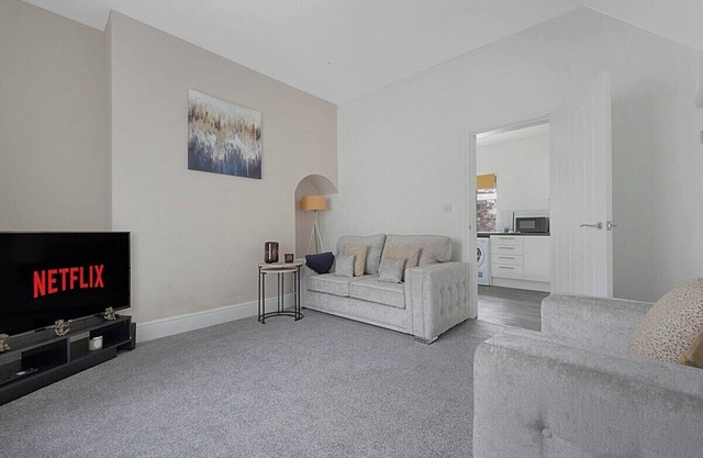 Coastal Charm Retreat, Sleeps 4