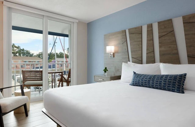 Coastal Vibes Await | Dive into Adventurous Excursions & Tranquil Evenings