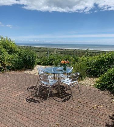 Coastview Cottage ,quiet beach holiday