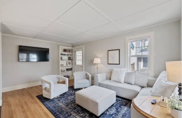 Cobblestone Cottage, 4 Bedroom, centrally located