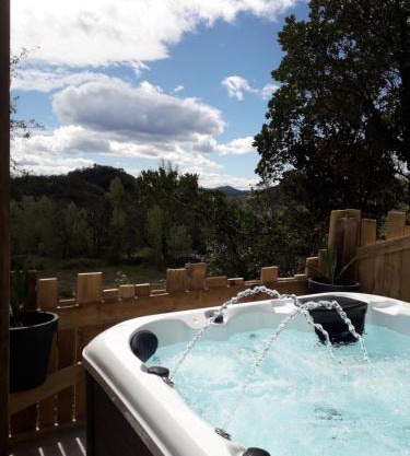 Cocoon Gîtes 2-4 ou 6 pers avec jacuzzi entre Anduze et Alès