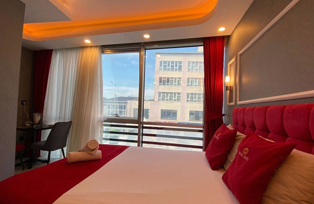 Cois Inn Royal Hotel