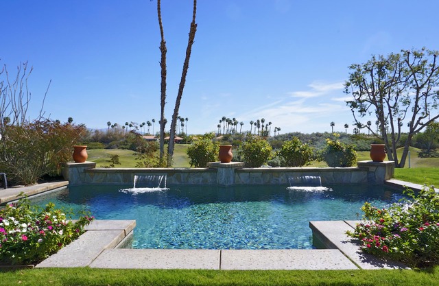 Casa de lujo con piscina privada en el séptimo hoyo de Nicklaus