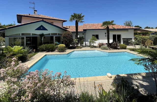 Casa rural 4 * totalmente equipada País Vasco / Land Landes gran piscina